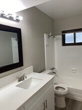 7816 Paseo del Rey in Playa Del Rey, CA - Foto de edificio - Building Photo