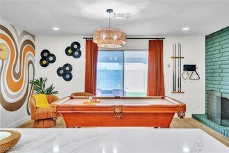 425 Golden Valley Dr in Henderson, NV - Building Photo - Building Photo