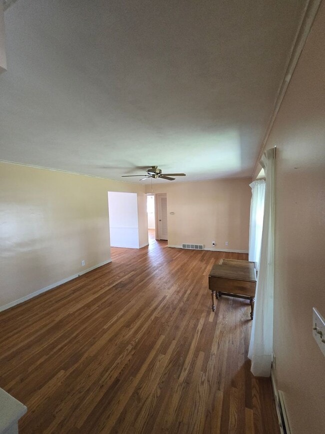 210 Kenilworth Dr in Rockford, IL - Building Photo - Building Photo