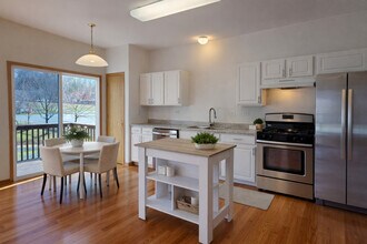 212 Willow Blvd in Willow Springs, IL - Building Photo - Building Photo