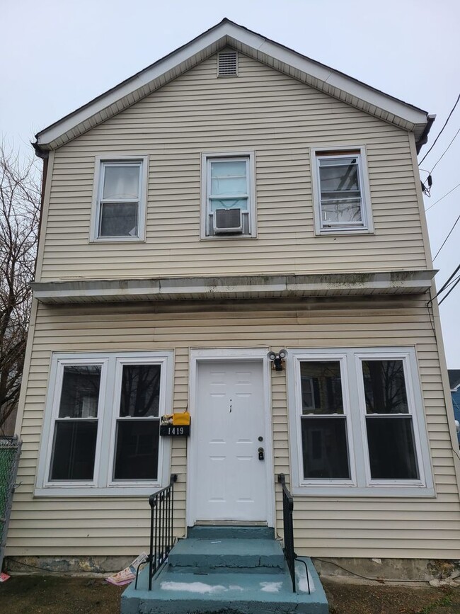 property at 1419 Princeton Ave