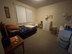 2094 Murray Hill Rd, Unit 4 in Cleveland, OH - Building Photo - Building Photo