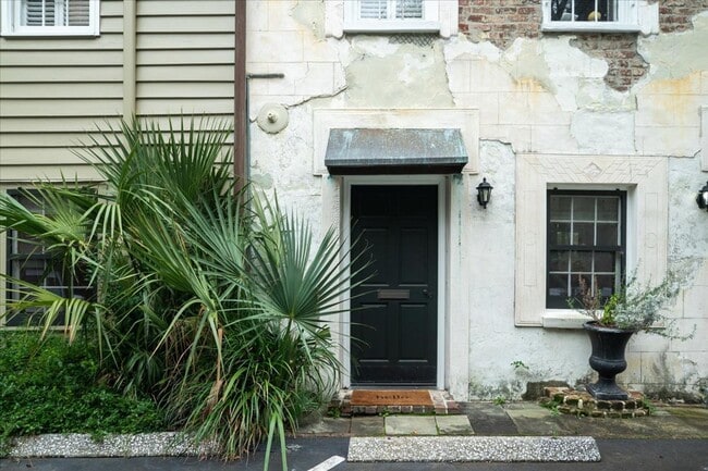 53 Hasell St in Charleston, SC - Foto de edificio - Building Photo