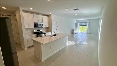 2737 Armstrong Ave in Clermont, FL - Building Photo - Building Photo