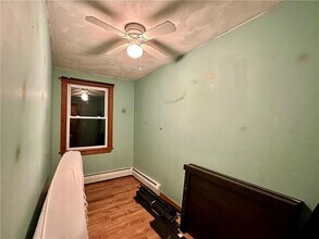 44 Beatrice Ave in Warwick, RI - Building Photo - Building Photo