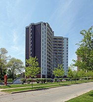 Godstone Place in Toronto, ON - Building Photo