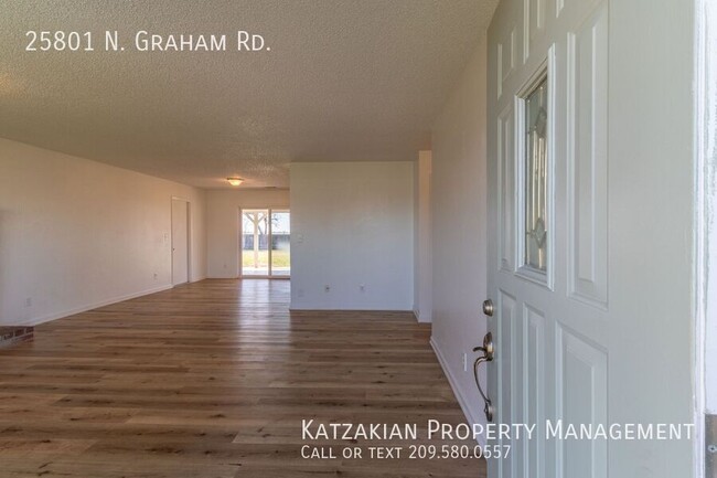 25801 N Graham Rd in Galt, CA - Building Photo - Building Photo