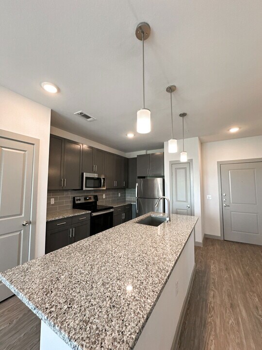1912 N Beckley Ave in Dallas, TX - Building Photo
