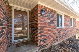 1432 S Lovers Ln in Springfield, MO - Building Photo - Building Photo