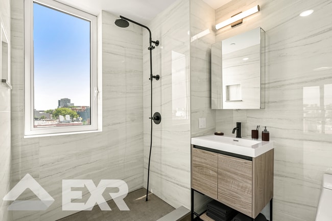 105 Rogers Ave-Unit -7A in Brooklyn, NY - Building Photo - Building Photo