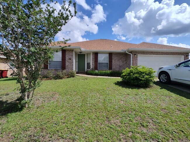 238 Citadel Ln in Crestview, FL - Building Photo - Building Photo