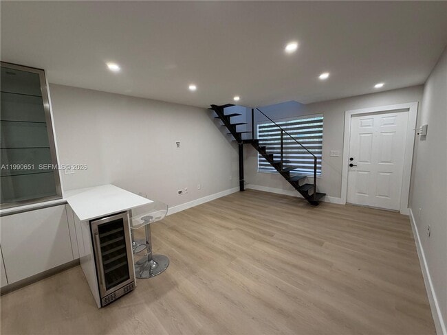 3025 Mary St in Miami, FL - Building Photo - Building Photo