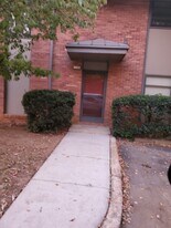 2322 Colony Dr SW in Huntsville, AL - Building Photo