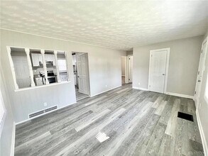 753 Cosler Dr in Dayton, OH - Building Photo - Building Photo