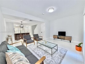 2699 NE 15th St in Pompano Beach, FL - Building Photo