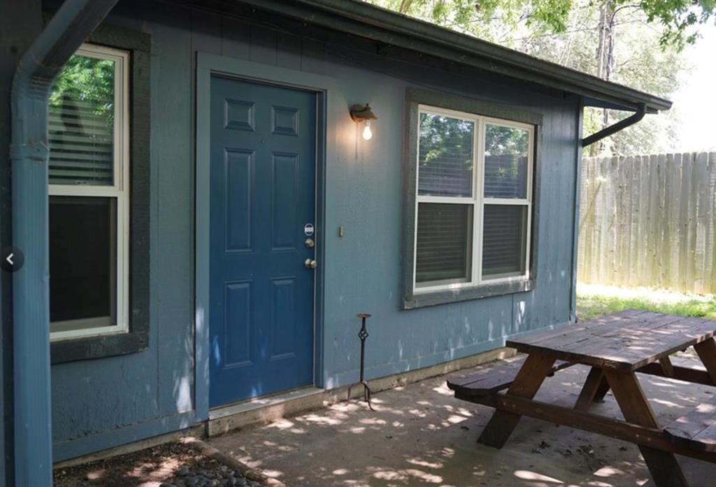 3321 Dolphin Dr in Austin, TX - Building Photo
