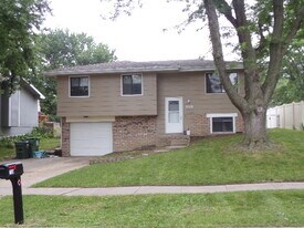 159 Sante Fe Trail in Lincoln, NE - Building Photo