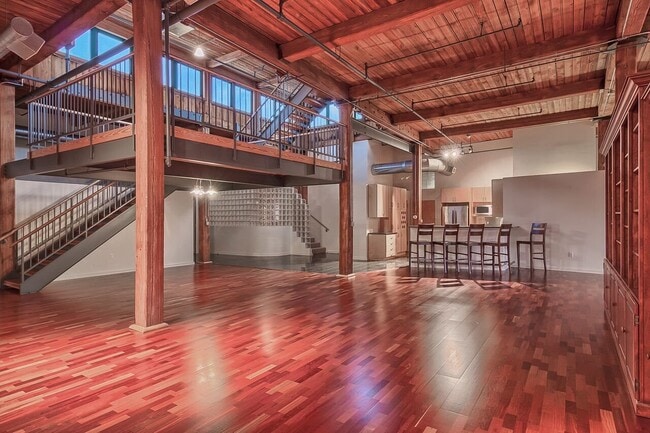 property at 703 N 13th St