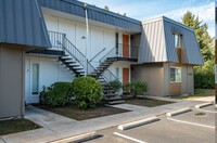 Sun Brook Apartments in Beaverton, OR - Foto de edificio - Building Photo