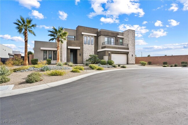 property at 4008 Desert Trce Ct