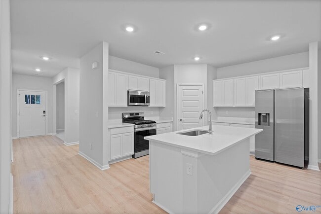 15008 Greenleaf Dr in Athens, AL - Building Photo - Building Photo