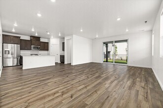 1845 N Black Cyprus Ave in Eagle, ID - Foto de edificio - Building Photo