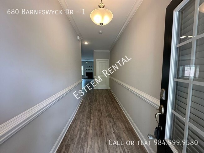 680 Barneswyck Dr in Fuquay Varina, NC - Building Photo - Building Photo