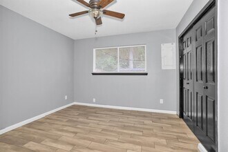 1035 Lovett St in Tomball, TX - Building Photo - Building Photo