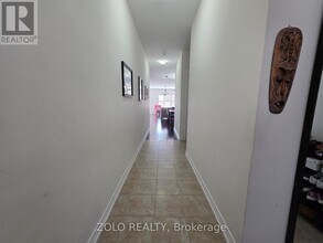7 Thornapple Ln in Richmond Hill, ON - Building Photo - Building Photo