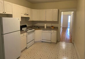 294 Harvard St, Unit 279-21 in Cambridge, MA - Building Photo