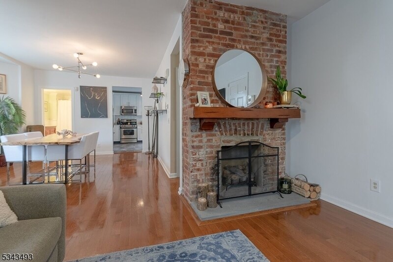 56 Forest St in Montclair, NJ - Building Photo