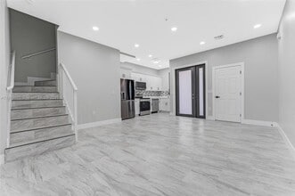 1962 NW 107th St in Miami, FL - Building Photo - Building Photo