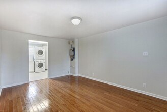 737 E Gwinnett St in Savannah, GA - Building Photo - Building Photo
