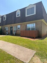 5808 Hunting Ridge Ln in Charlotte, NC - Building Photo - Building Photo