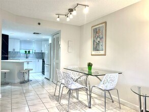 17801 N Bay Rd in Sunny Isles Beach, FL - Building Photo - Building Photo