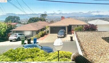 2732 Del Monte Ave in El Cerrito, CA - Building Photo - Building Photo