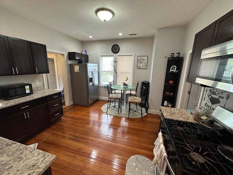 45 Coburn St in Framingham, MA - Building Photo