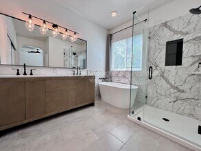 1766 Glen Oban Ln in Clovis, CA - Building Photo - Building Photo