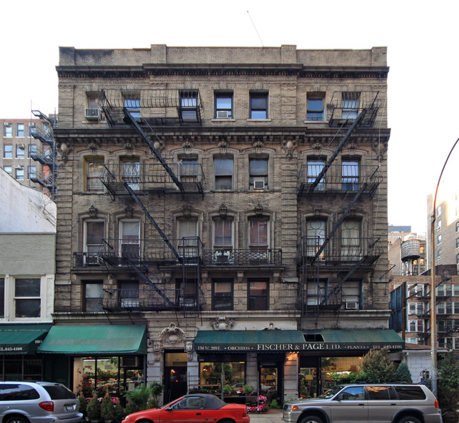 136-138 W 28th St in New York, NY - Foto de edificio - Building Photo