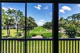 22 Cypress View Dr in Naples, FL - Building Photo