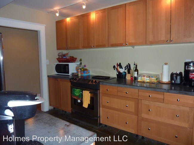 2305 Highland Ave in Knoxville, TN - Building Photo - Building Photo