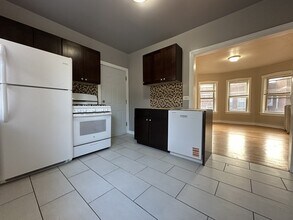 4055 W Melrose St, Unit 3 in Chicago, IL - Building Photo - Building Photo