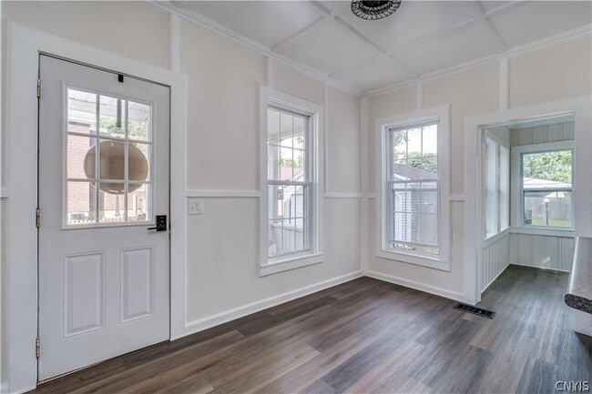 380 Brainard St in Watertown, NY - Building Photo - Building Photo