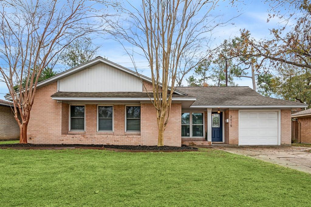 2015 Ansbury Dr in Houston, TX - Building Photo