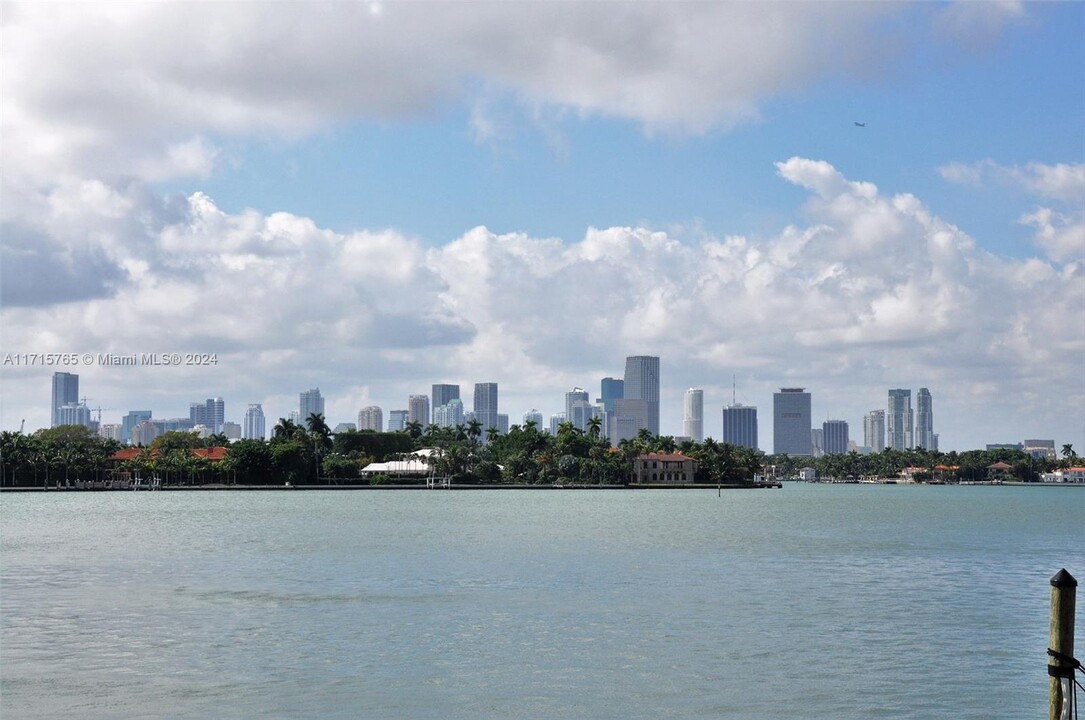 1200 West Ave in Miami Beach, FL - Building Photo