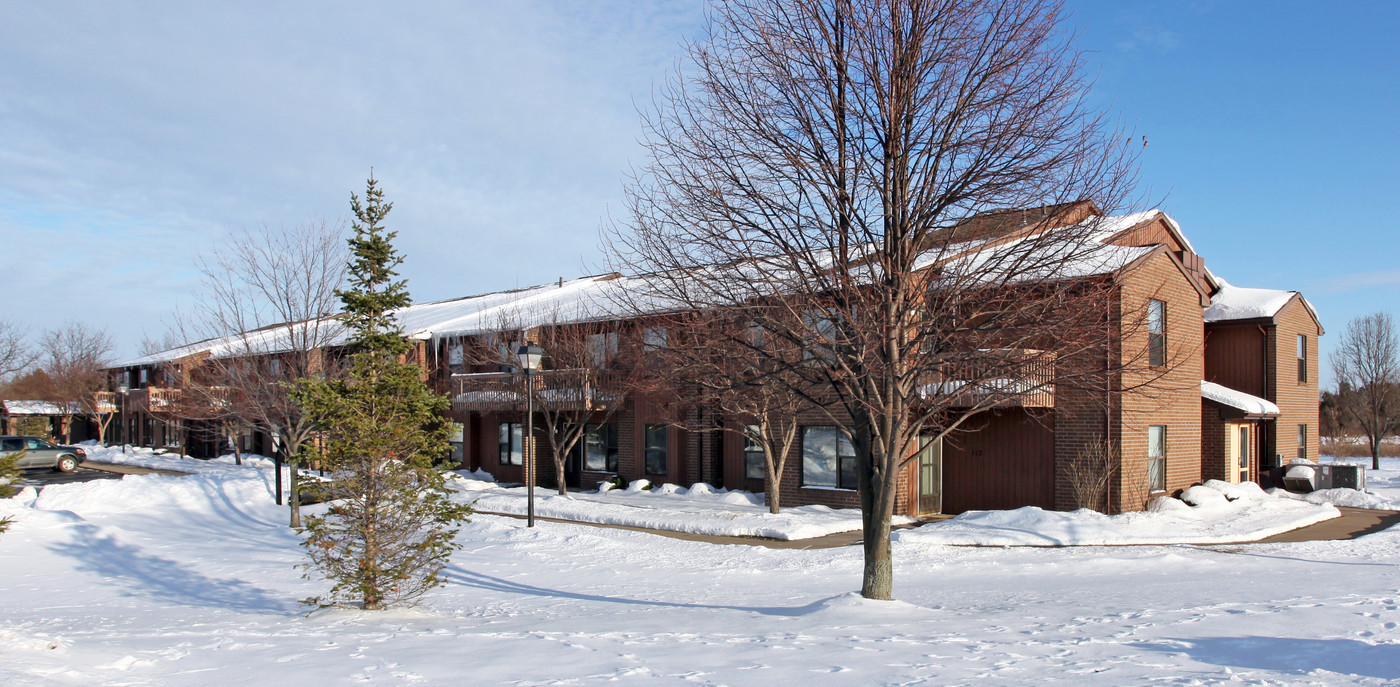 Pinehurst Senior Living Community in Honeoye Falls, NY - Building Photo