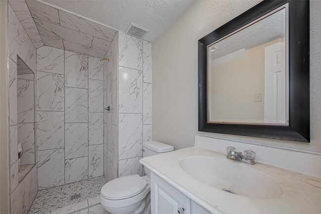 4015 Black Locust Dr
