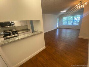 4201 W McNab Rd-Unit -17 in Pompano Beach, FL - Foto de edificio - Building Photo