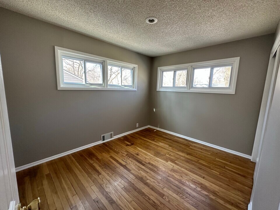 11425 Richmond Ave in Kansas City, MO - Building Photo