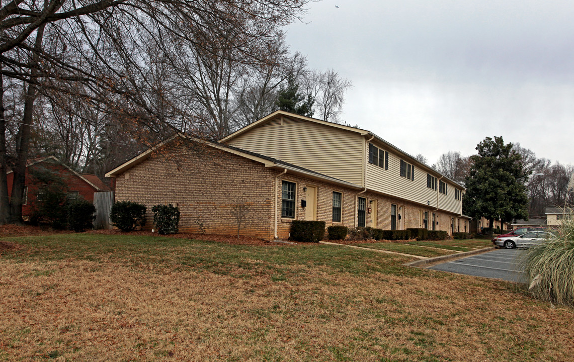 Afton House Apartments in Charlotte, NC - Foto de edificio